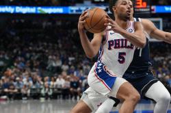 九游app下载 -包含达拉斯独行侠集结日门线救险；志在NBA季后赛名次提升；悬念犹存；更衣室氛围转暖的词条