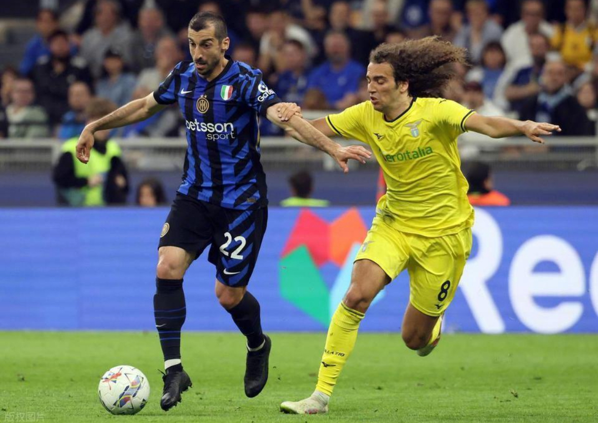 包含意甲赛前走向成谜，斯图加特防线松动，球迷炸锅，轮换策略成焦点的词条